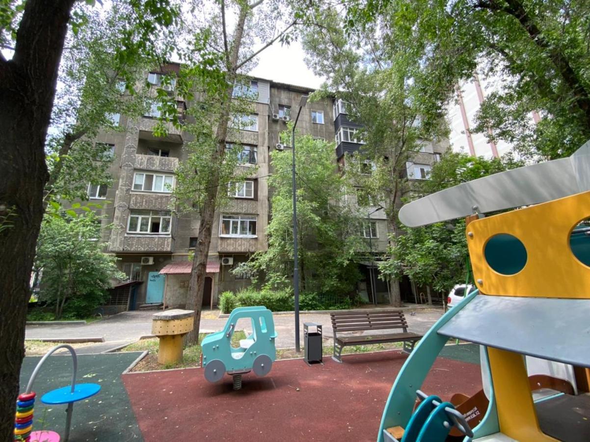 Ferienwohnung Наурызбай Almaty Exterior foto